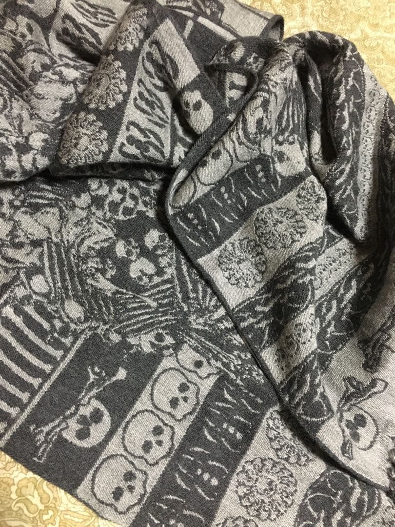 ALEXANDER MQUEEN スカル柄　ドクロデザイン　イタリア製