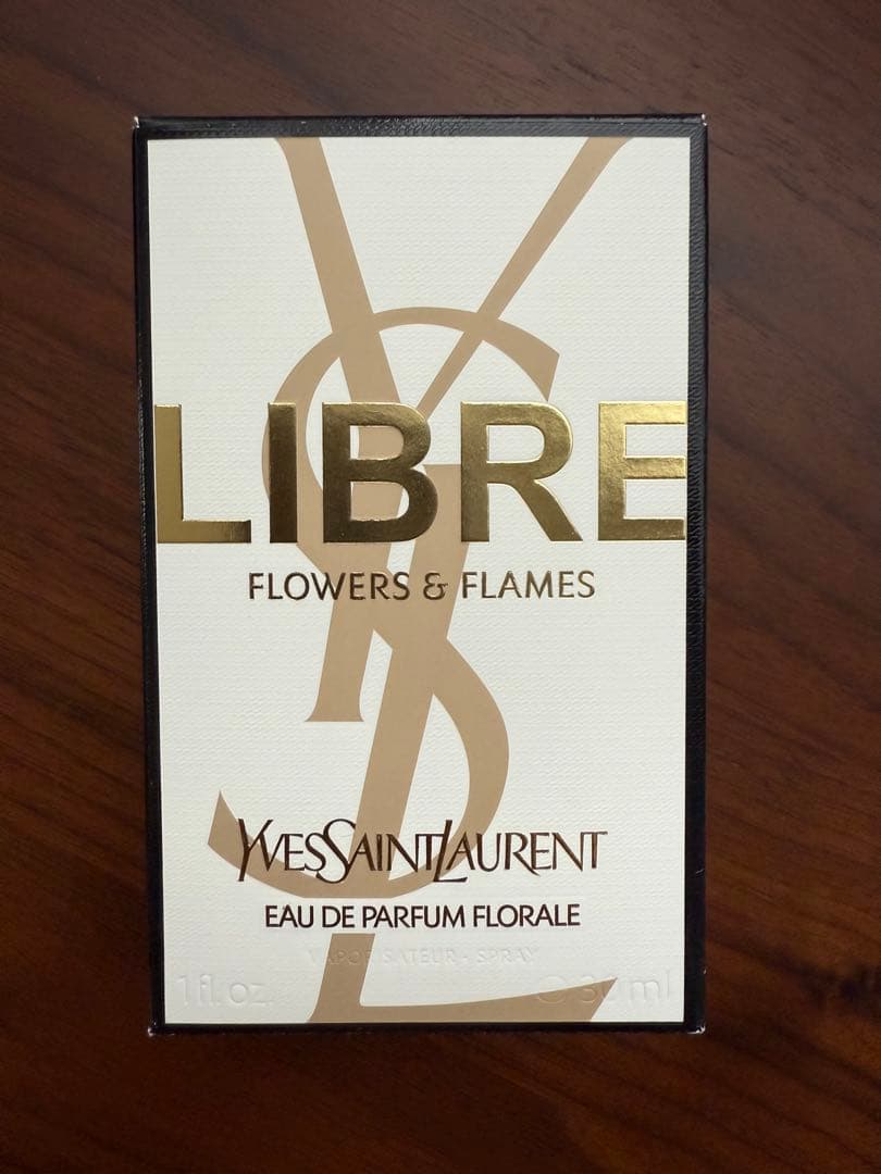 イブサンローラン　リブレオーデパルファムフローラル　30ml