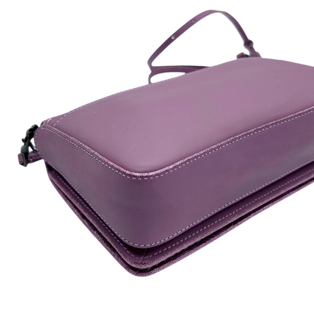 コーチ　ディンキー　ショルダーバッグ　クロスボディ　ターンロック　ラメ　レザー