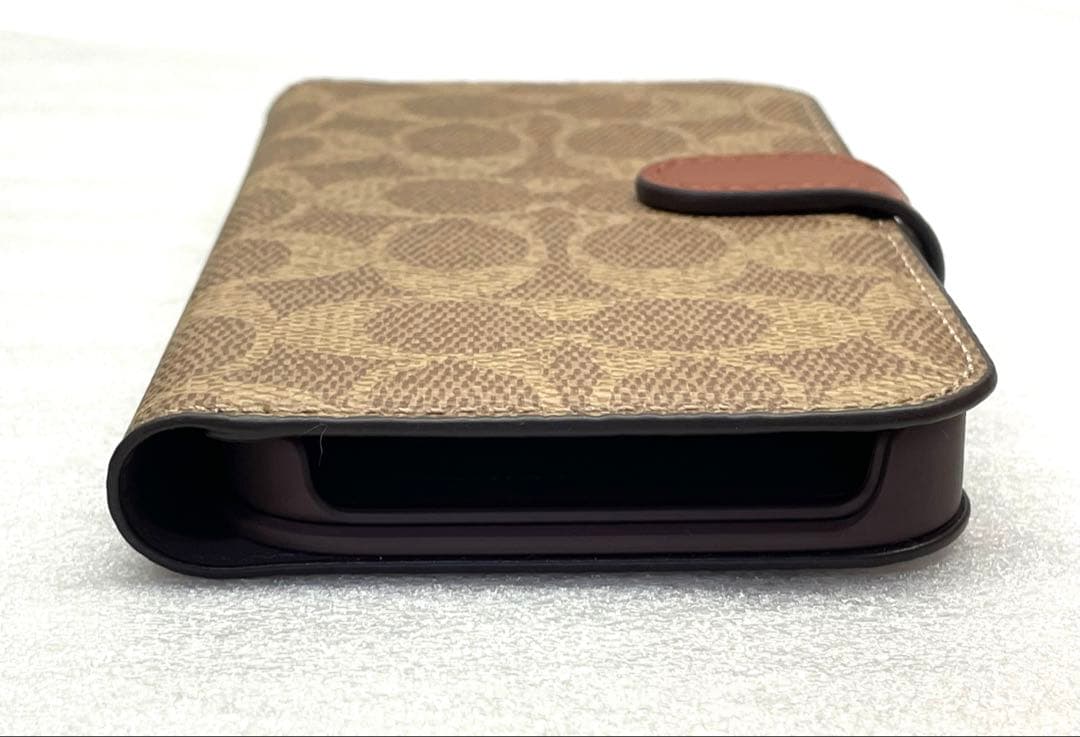 iPhone15 COACH手帳型ケース