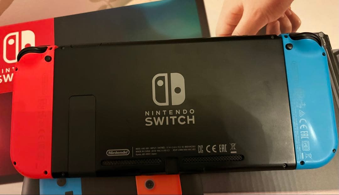 Switch本体、プロコン