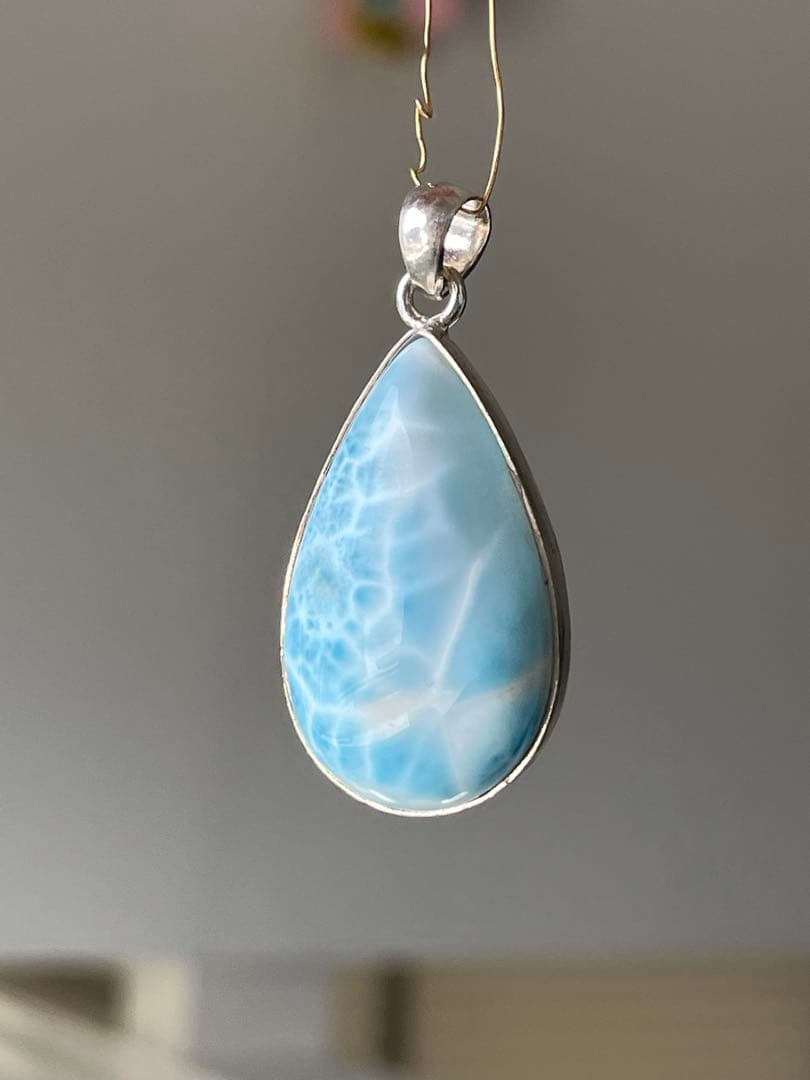 天然石ラリマー☆高品質！しずく型ペンダントトップワク付き☆ブルー＆模様が美しい！