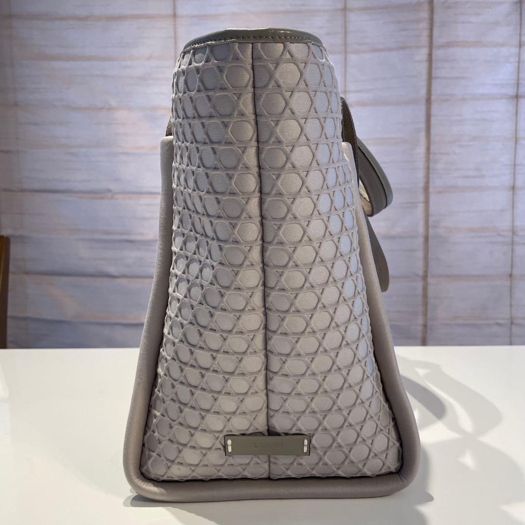 ♡極美品✨LAQUOH ラクーオ　エンボスボンディング　トート　♡