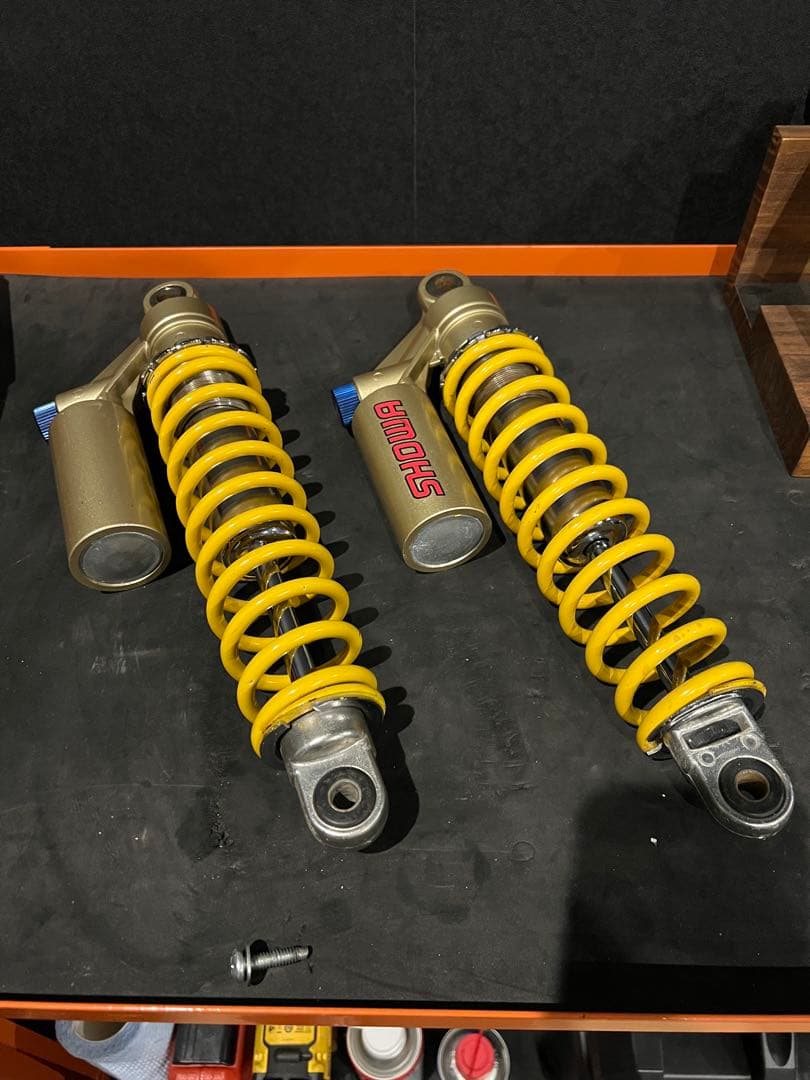 ZRX SHOWA ショーワ リアサス リヤサス フルアジャスタブル