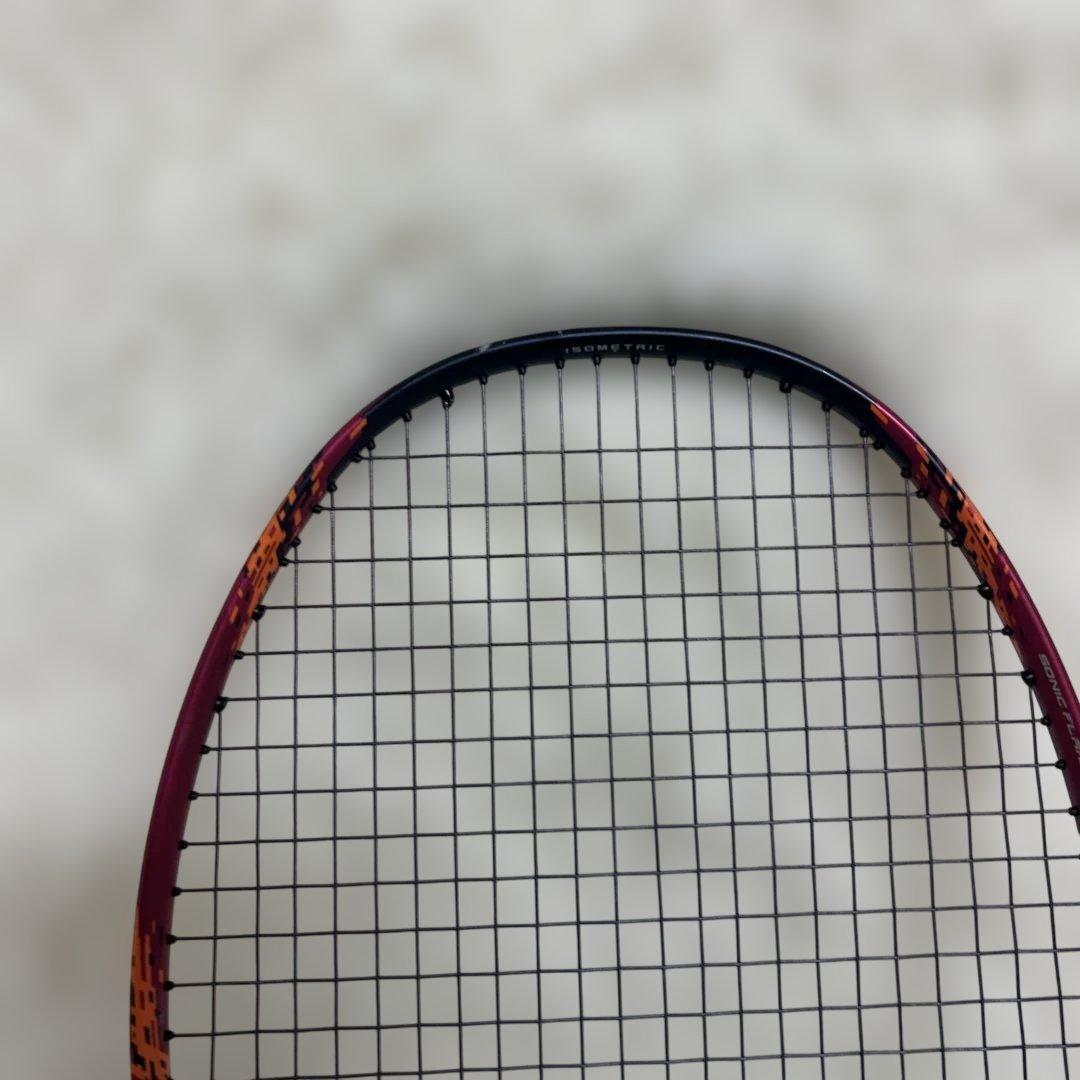 【極美品】ヨネックス　バドミントンラケット ナノフレア700