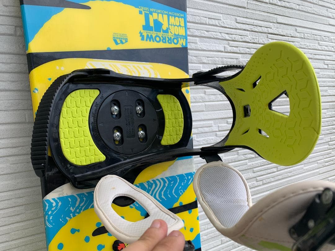 Morrowスノーボード 151cm IGNIOビンディング初心者向け グラトリ