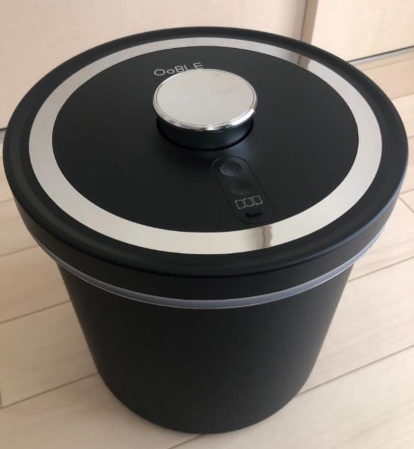 ✨新品未使用✨OoBLE オーブル 真空保存容器 BLACK 13L