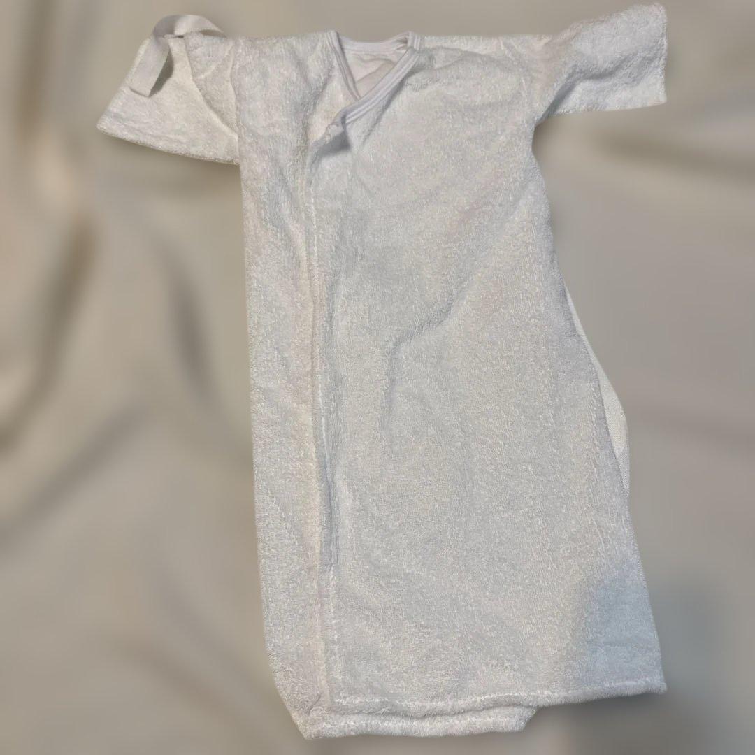 山王病院 愛育病院 で使用されている ベビーガウン　3枚セット 肌着 タオル