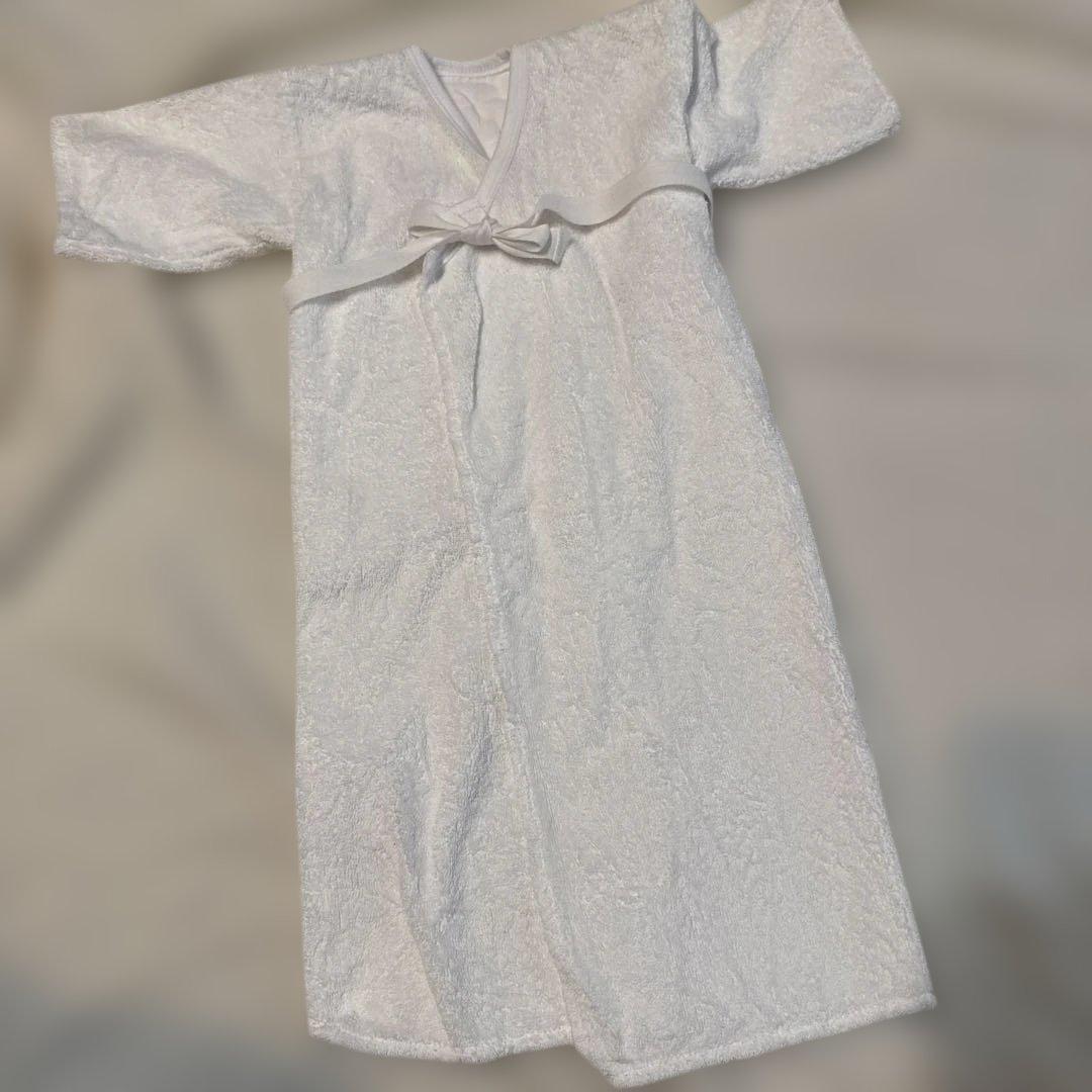 山王病院 愛育病院 で使用されている ベビーガウン　3枚セット 肌着 タオル