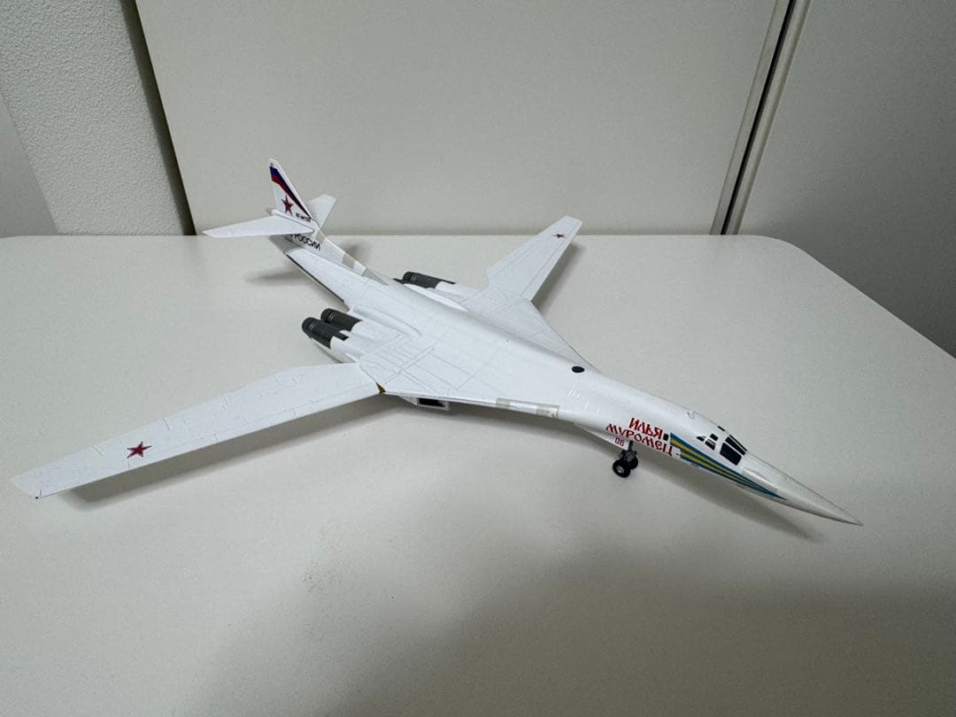 【herpa】ロシア空軍TU-160爆撃機 1/200