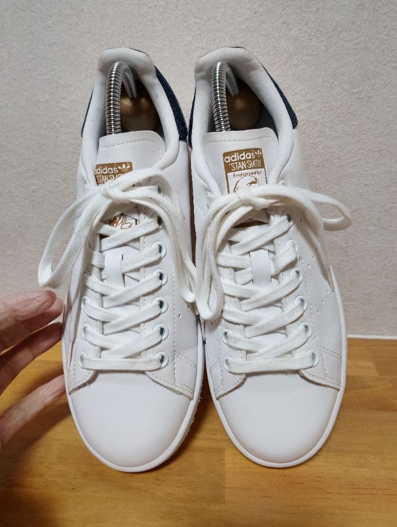 adidas スニーカー ホワイト