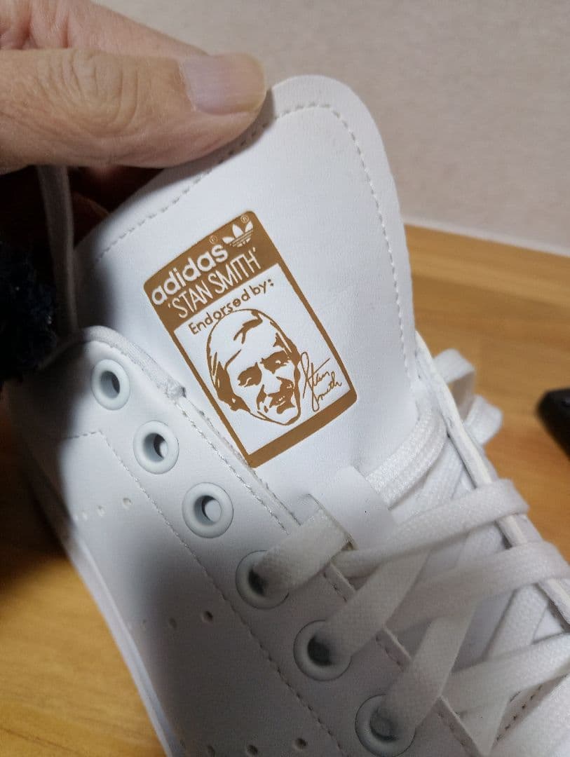 adidas スニーカー ホワイト