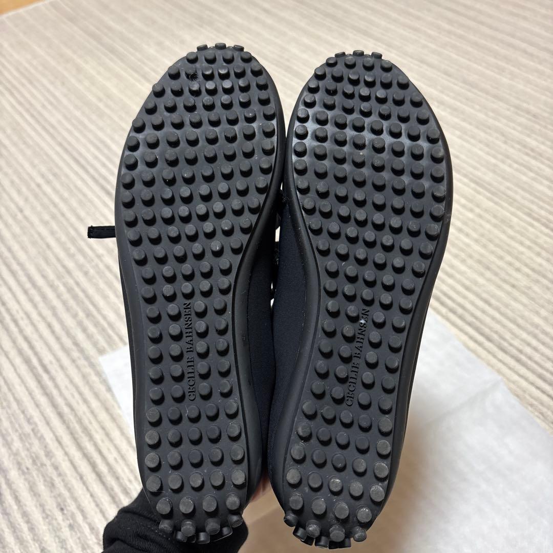 【CECILE BAHSEN】ブラックフラットシューズ