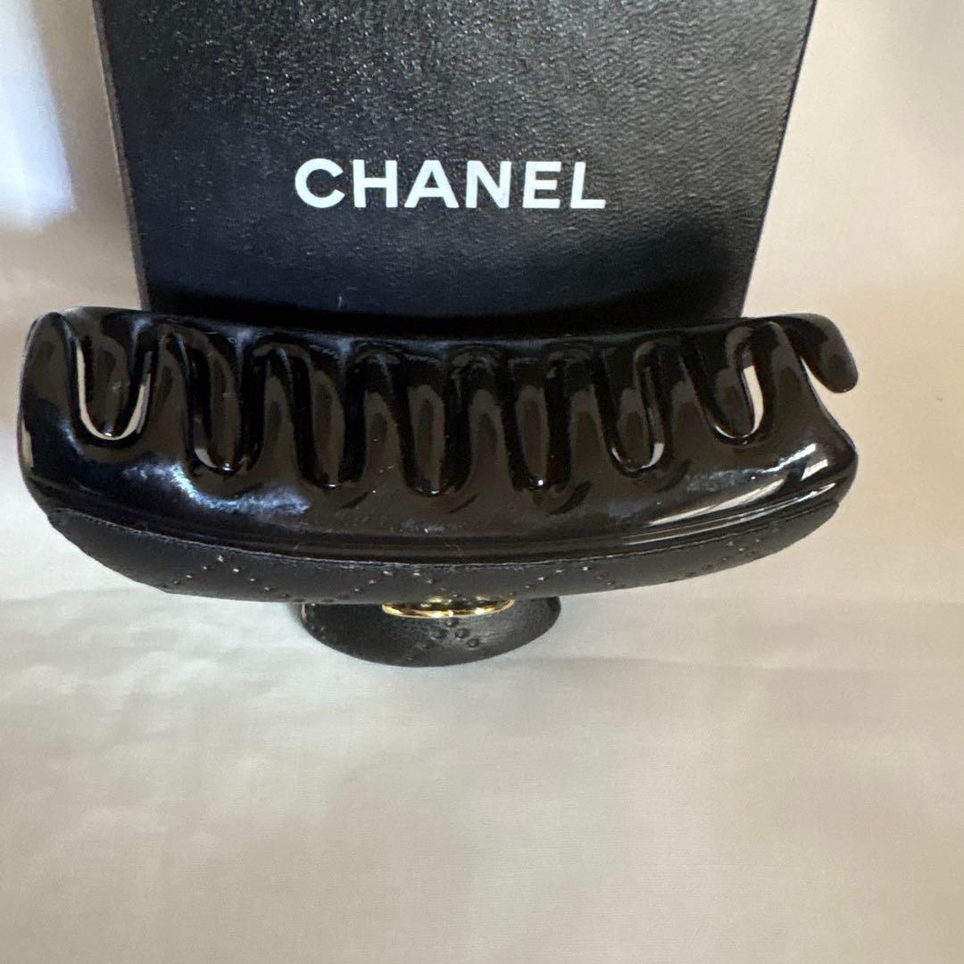 ラスト１点極美品❗️CHANEL ノベルティブラック ヘアクリップキルティング
