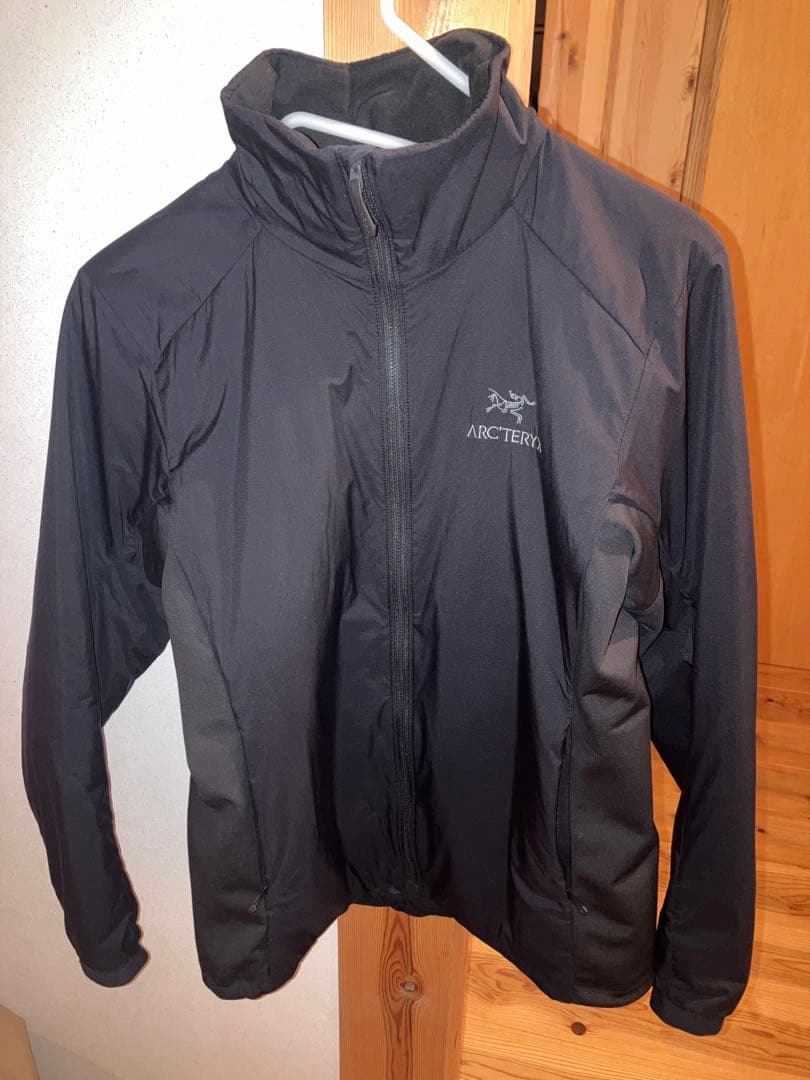 ARCTERYX 直営店限定アリウム インサレーテッド ジャケット ウィメンズ