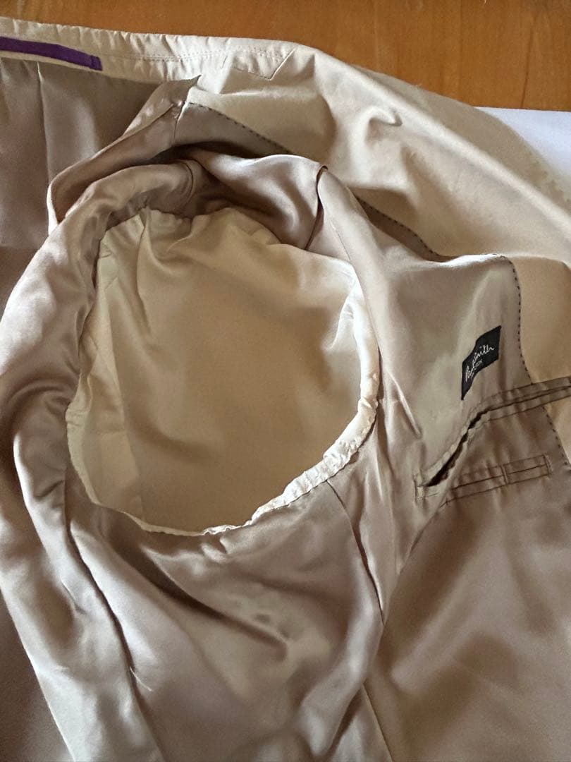 ベージュ シングルブレスト 2ピーススーツ