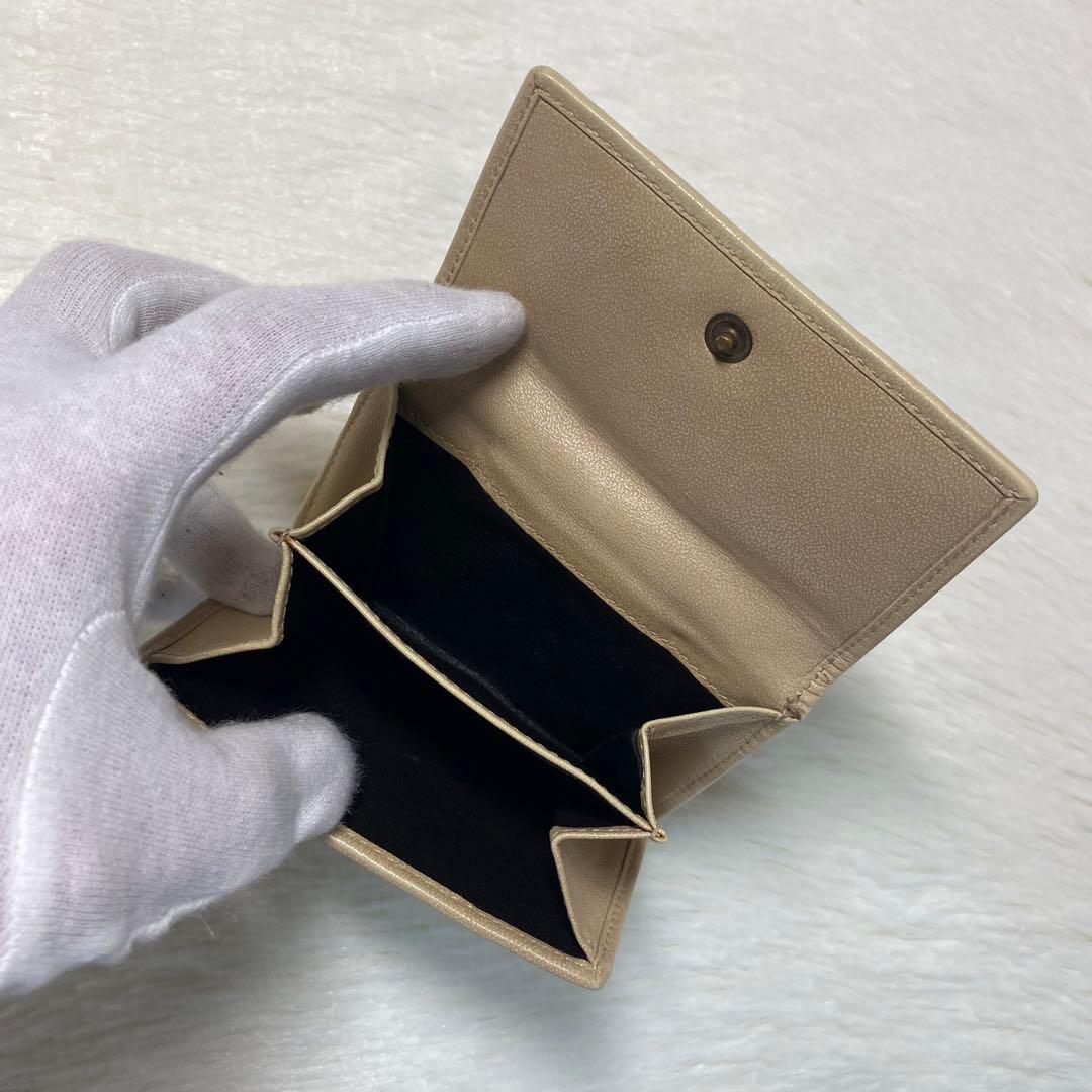 美品　GUCCI グッチ　二つ折り　財布　コンパクト　ベージュ　白　レディース