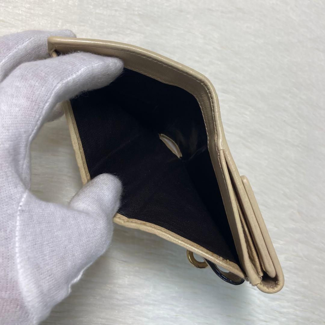 美品　GUCCI グッチ　二つ折り　財布　コンパクト　ベージュ　白　レディース