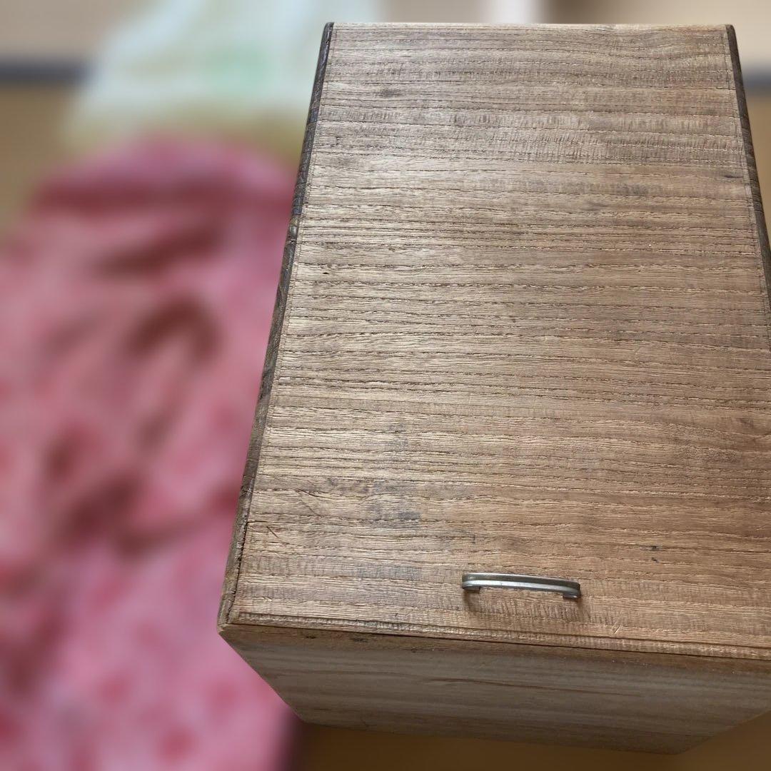 三味線1棹、収納長袋及び三味線の2棹立箱の3点セット