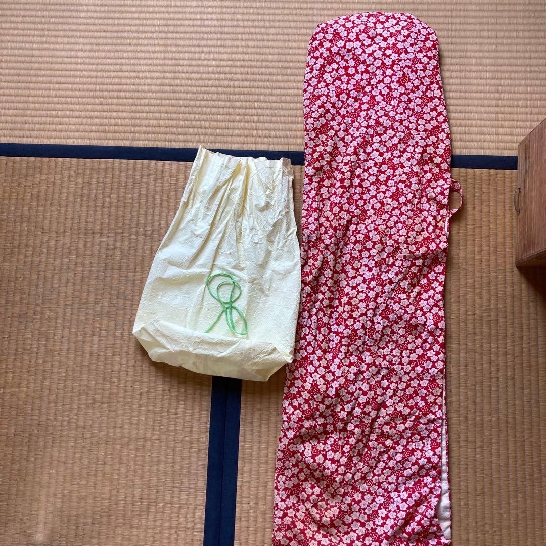 三味線1棹、収納長袋及び三味線の2棹立箱の3点セット