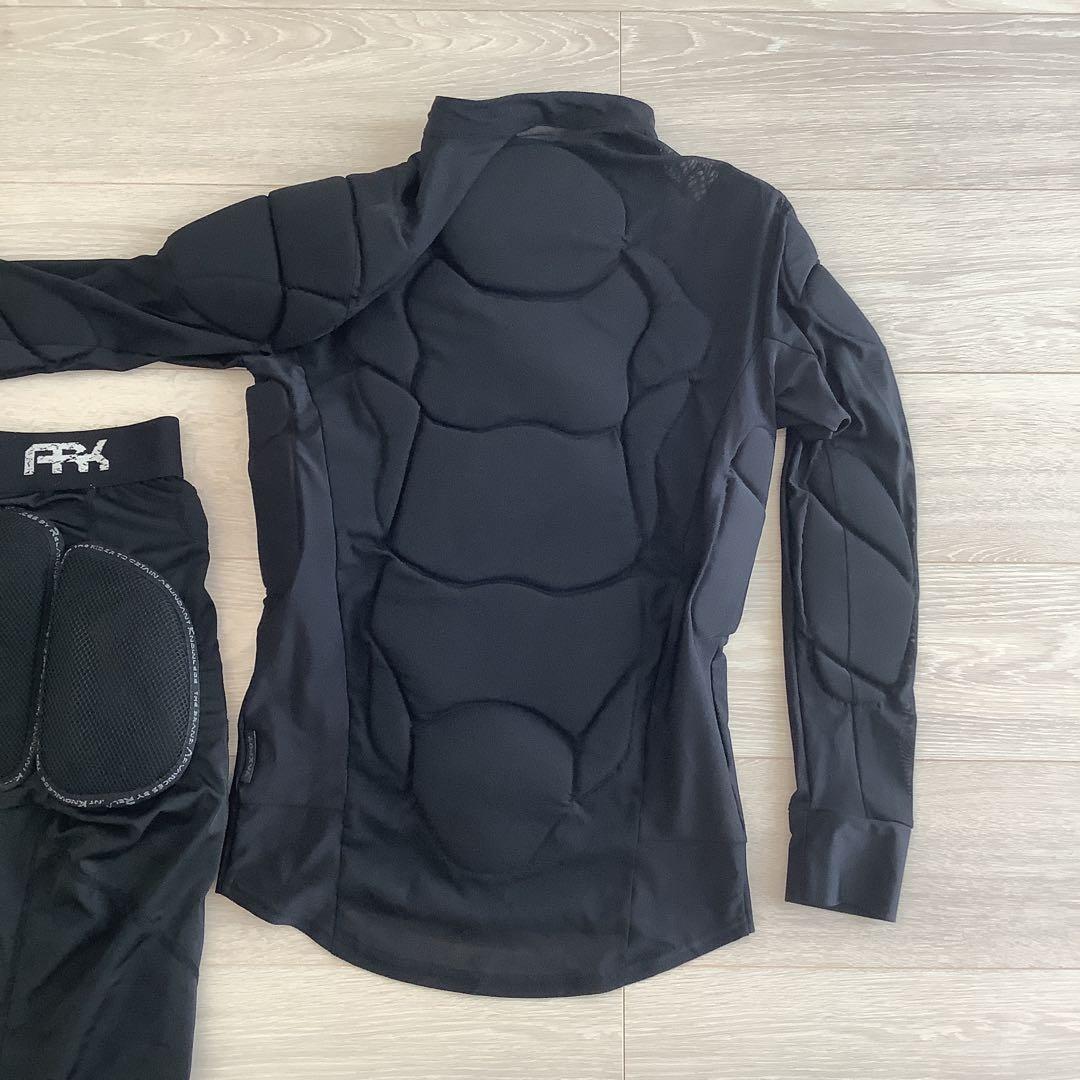 034 スノーボードプロテクターM上下セットARKパンツVAXPOTジャケット