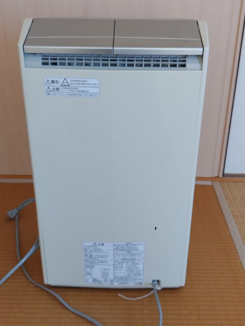 タン　パナソニック衣類乾燥除湿機Ｆ−ＹＨＰＸ200