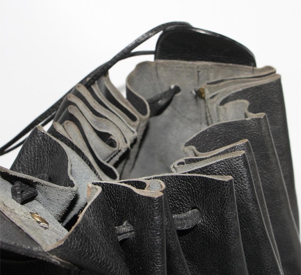 y*c様 IL BISONTE イルビゾンテ 巾着型 ポシェット ショルダーバッ