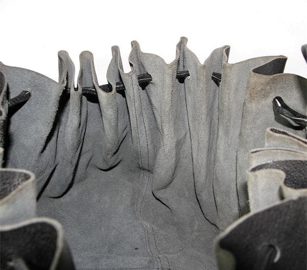 y*c様 IL BISONTE イルビゾンテ 巾着型 ポシェット ショルダーバッ