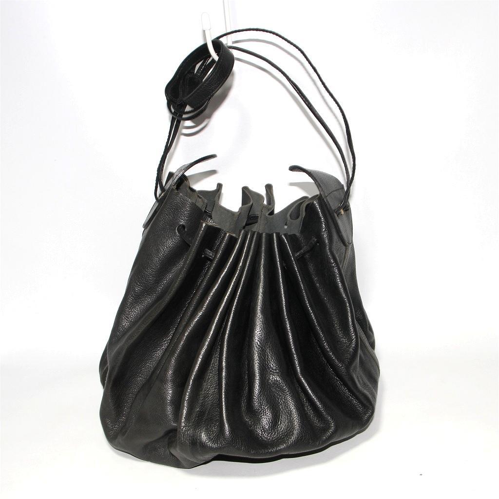 y*c様 IL BISONTE イルビゾンテ 巾着型 ポシェット ショルダーバッ