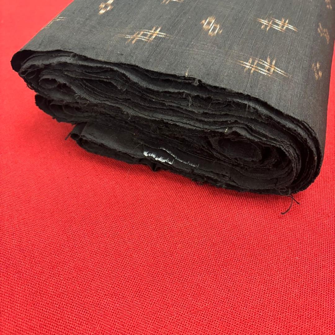 本場久米島紬　焦茶色　反物　国指定重要無形文化財