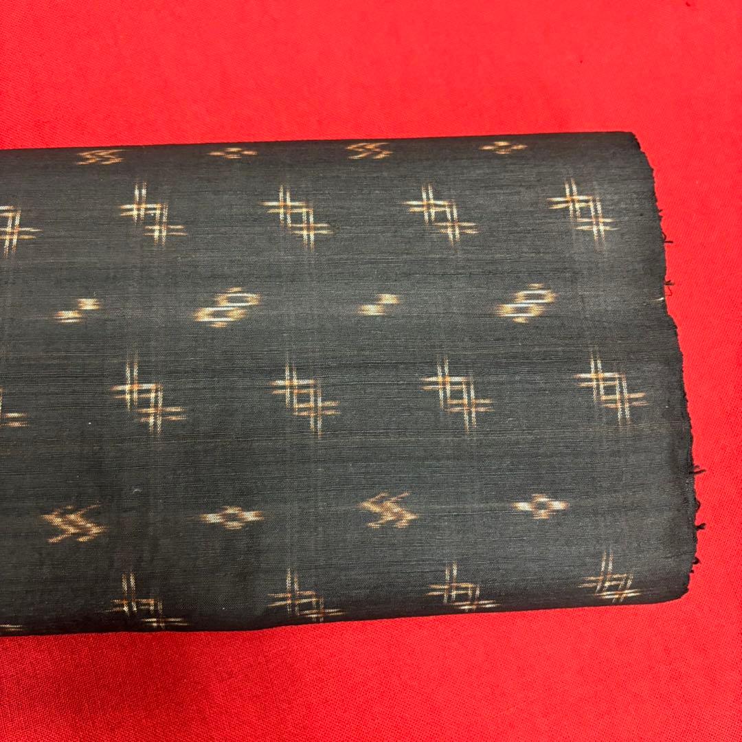 本場久米島紬　焦茶色　反物　国指定重要無形文化財