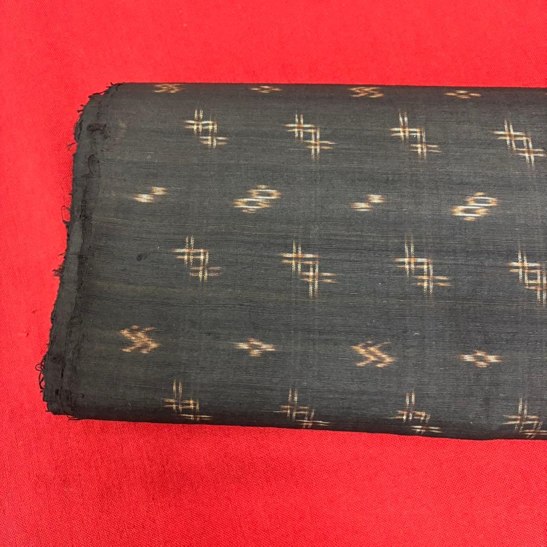 本場久米島紬　焦茶色　反物　国指定重要無形文化財