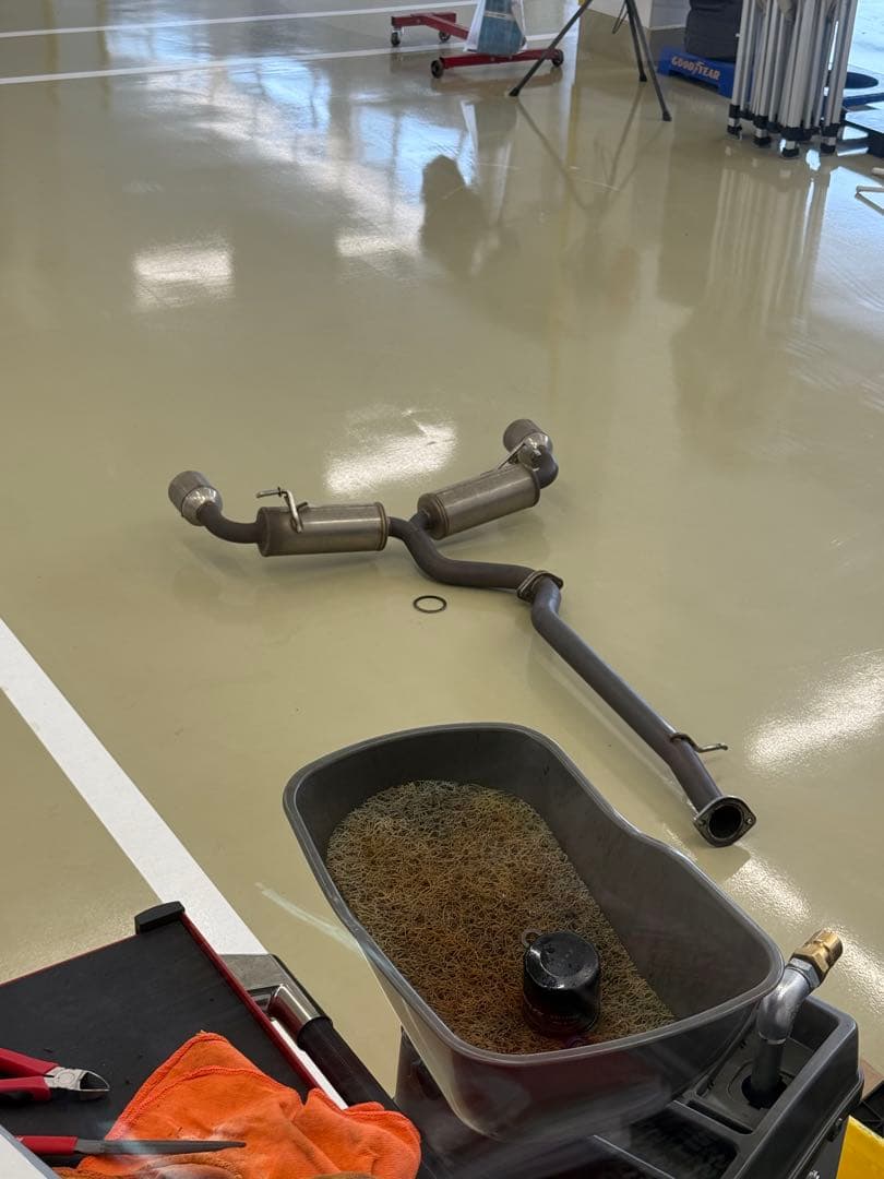 ロッソモデロ GRヤリスマフラー