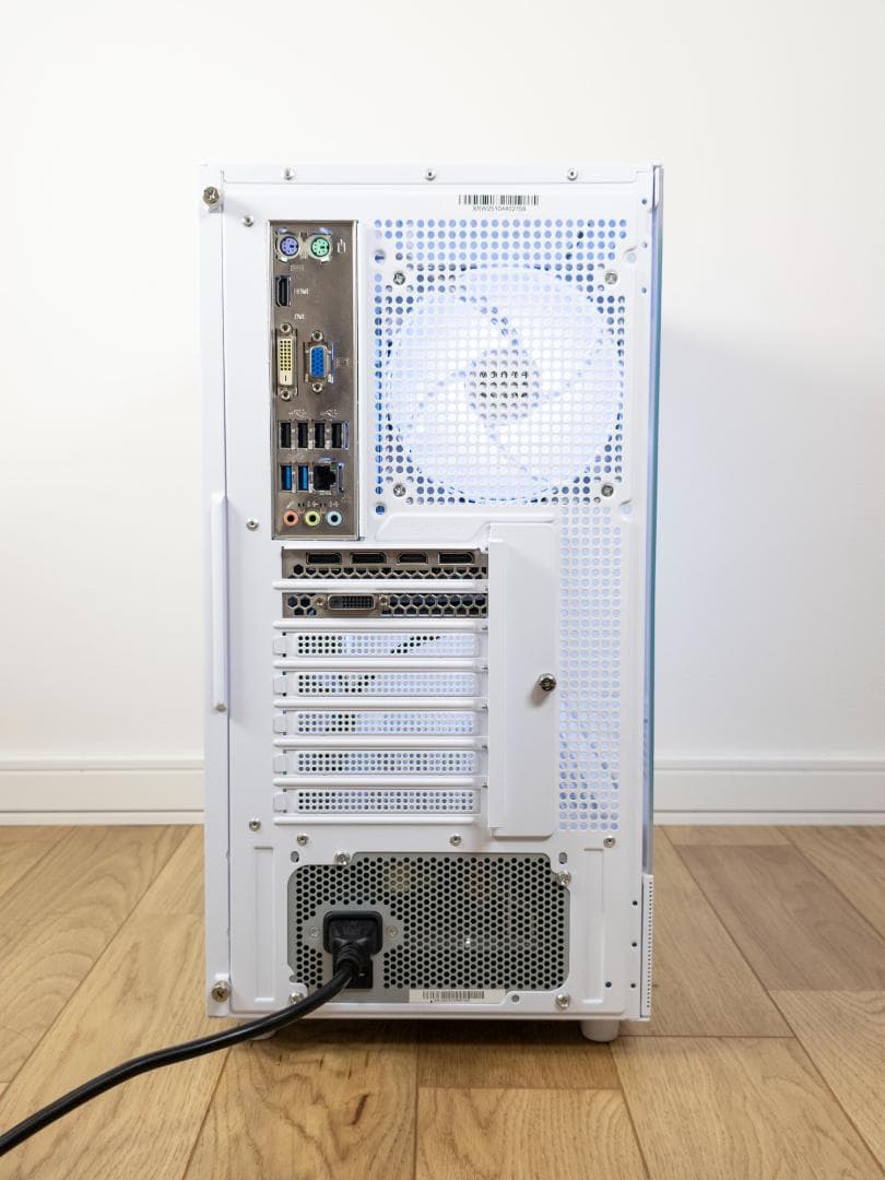 白ゲーミングPC GTX1060 / i7-4770 / SSD 512GB