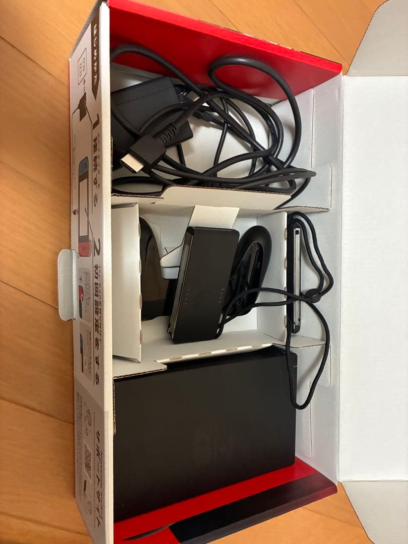 Nintendo Switch 初代 本体 箱あり／付属品完備／おまけケース付き