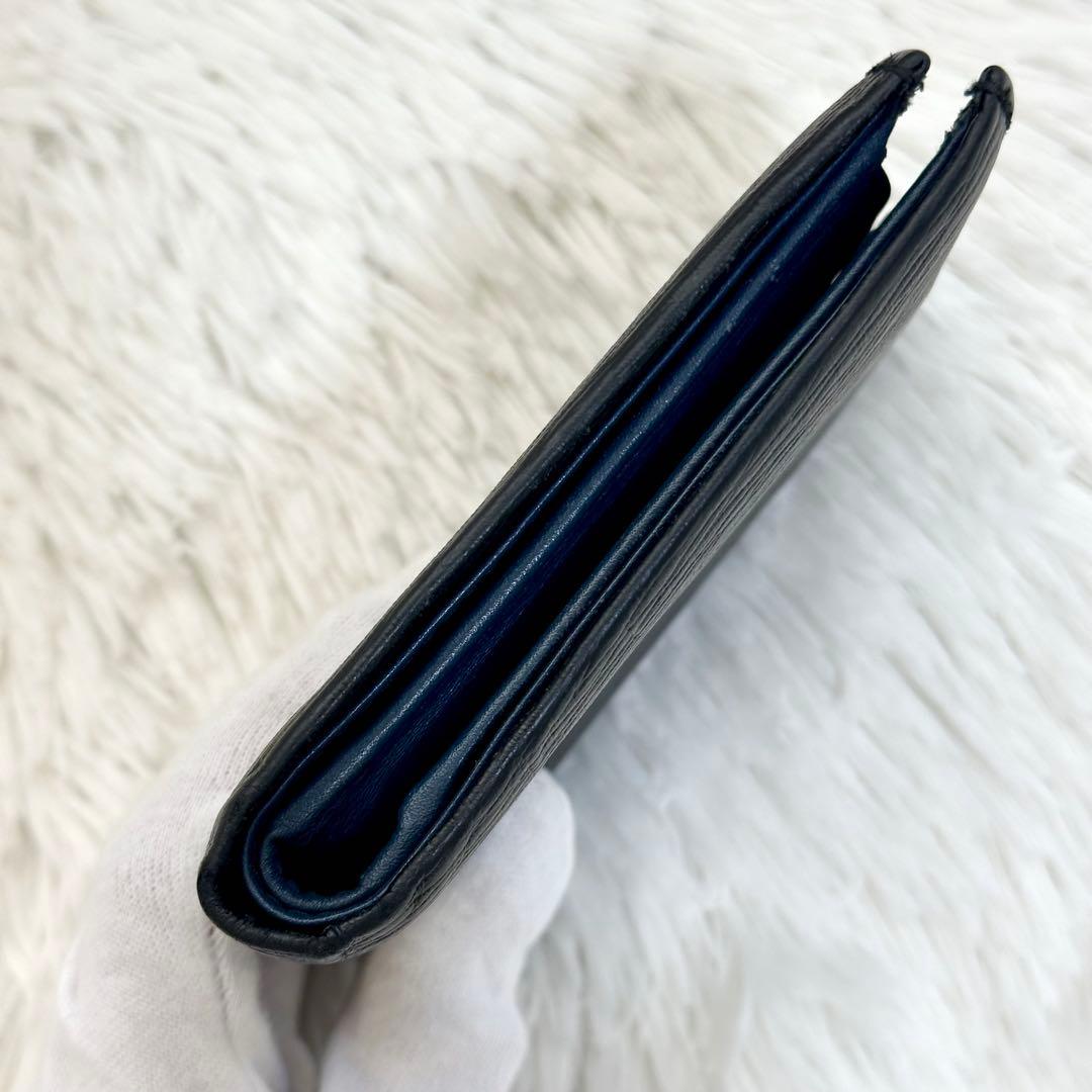 NFCタグ有 極美品✨️フェラガモ 二つ折り財布 リバイバル ガンチーニ 黒