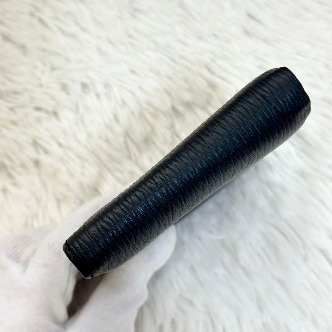 NFCタグ有 極美品✨️フェラガモ 二つ折り財布 リバイバル ガンチーニ 黒