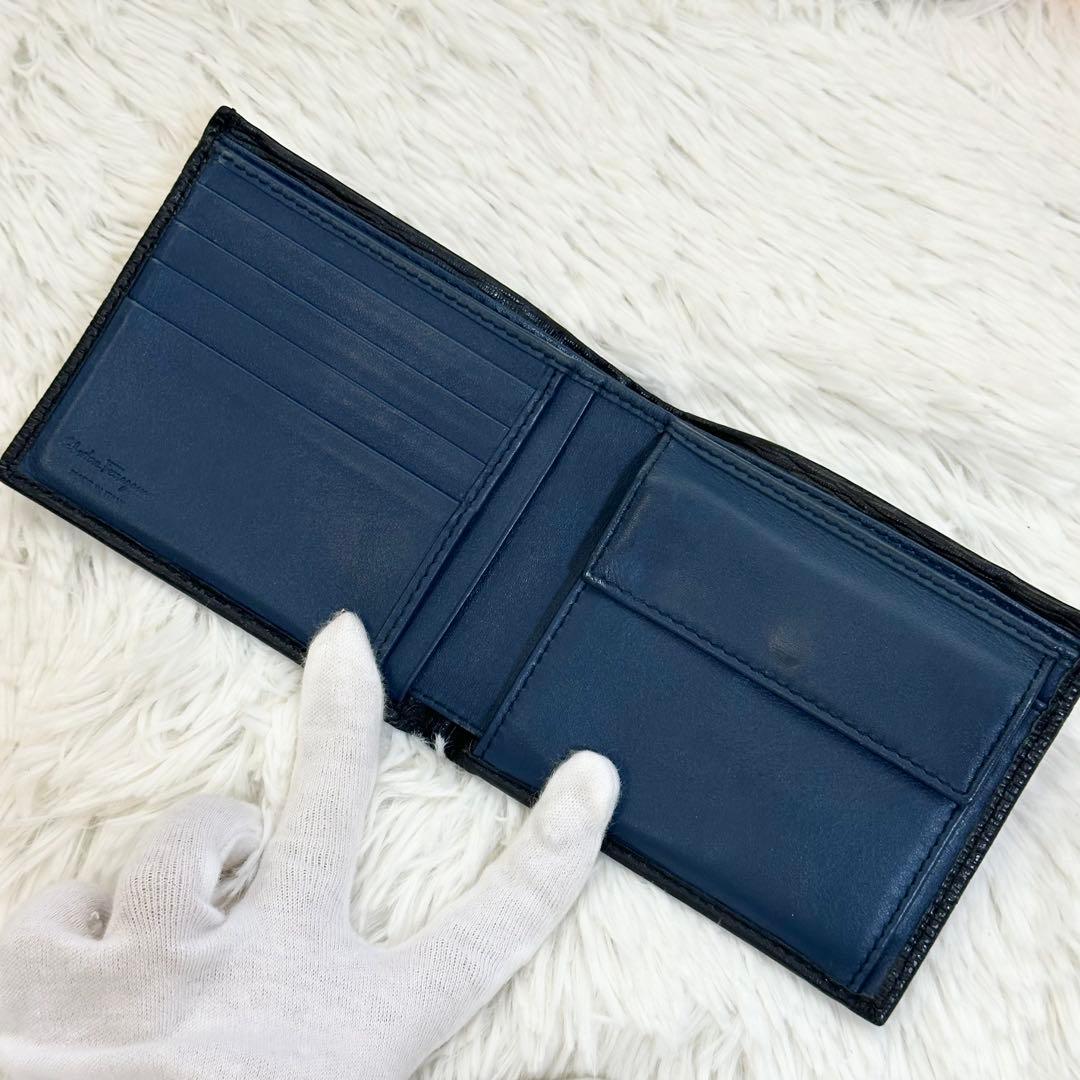 NFCタグ有 極美品✨️フェラガモ 二つ折り財布 リバイバル ガンチーニ 黒