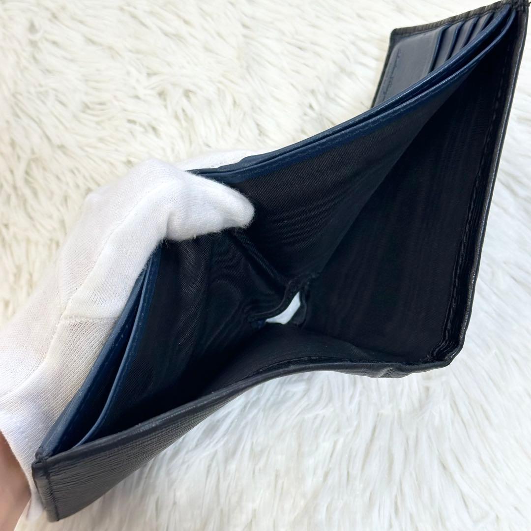 NFCタグ有 極美品✨️フェラガモ 二つ折り財布 リバイバル ガンチーニ 黒