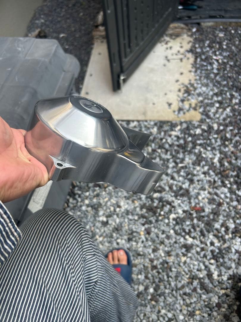 武川　ジェネレーターカバー　バフ掛け