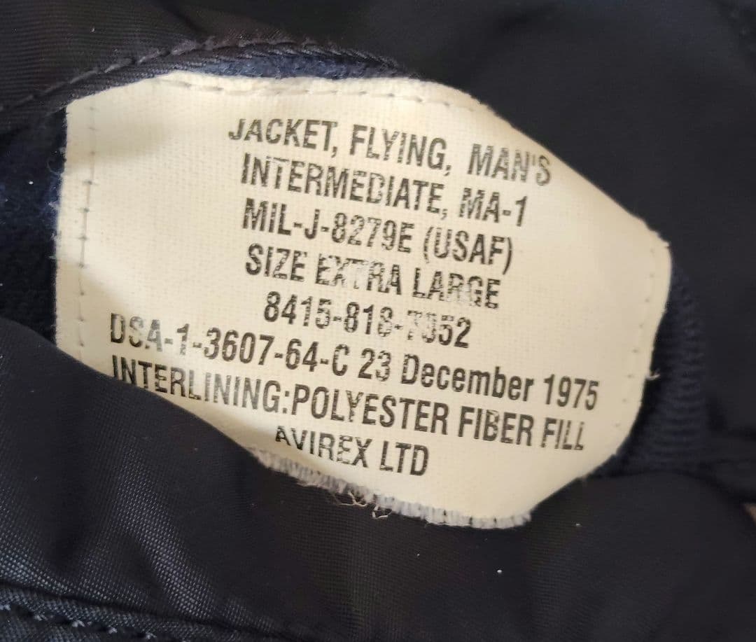 AVIREX XL MA-1ジャケット ネイビー　サイズ　目立った傷や汚れなし