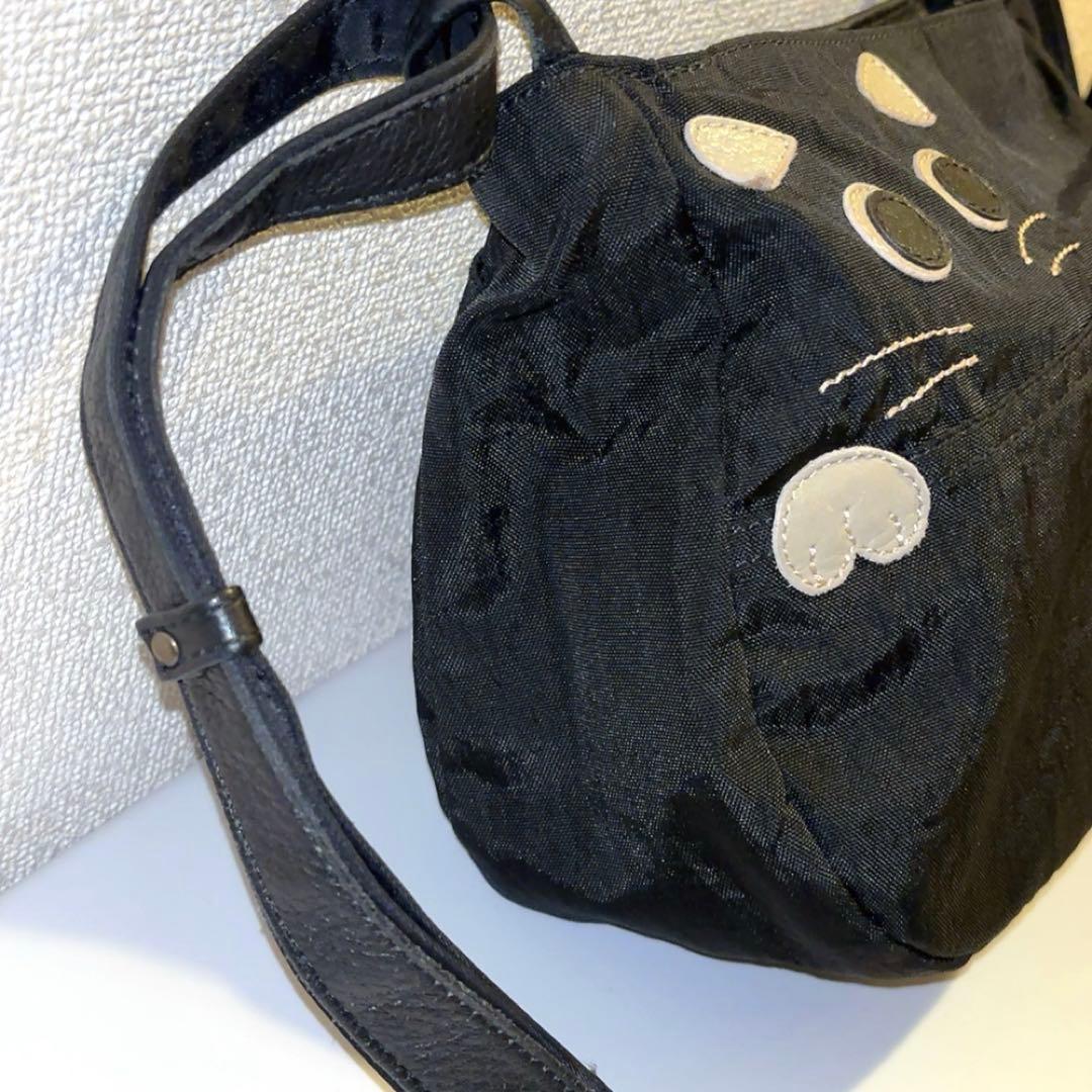 【IBIZA】イビサ ショルダーバッグ 肩掛け 猫 ナイロン ブラック