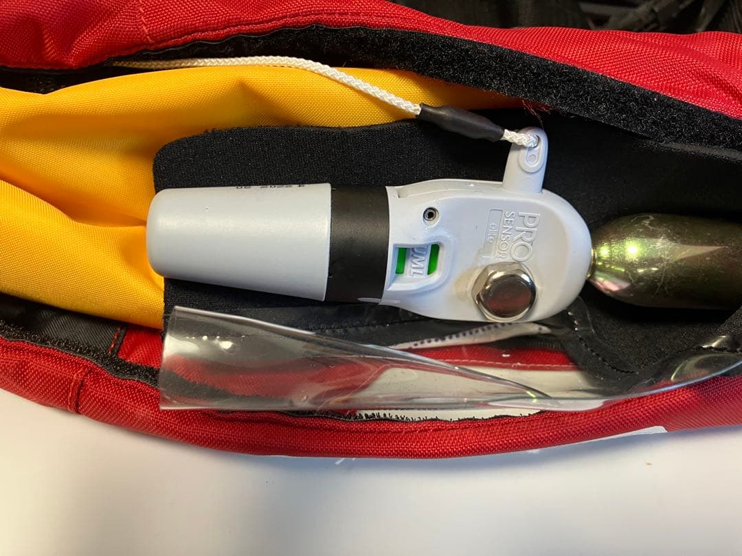 Daiwa 自動膨張式ライフジャケット 赤