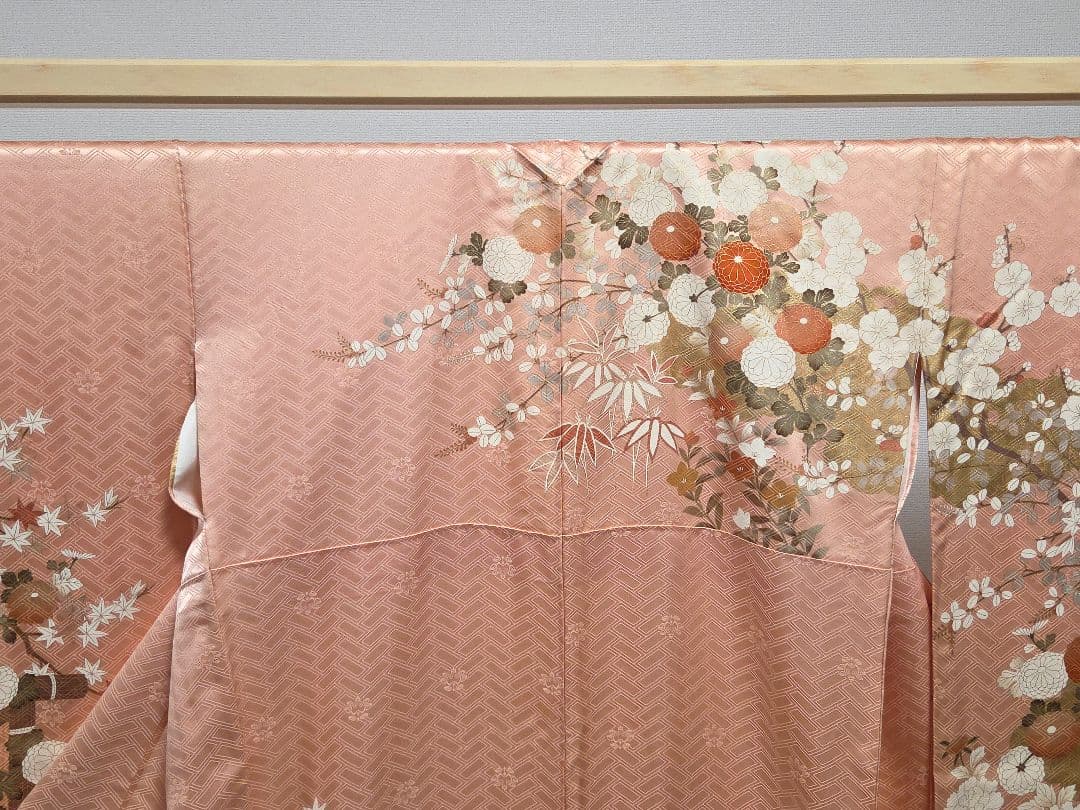 C5 吉澤友禅 吾妻徳穂 豪華な花模様 金彩 金駒刺繍 袷 正絹 振袖 着物