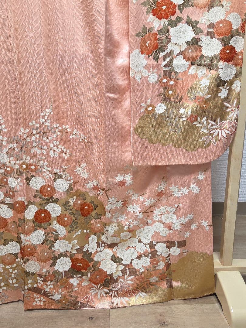 C5 吉澤友禅 吾妻徳穂 豪華な花模様 金彩 金駒刺繍 袷 正絹 振袖 着物