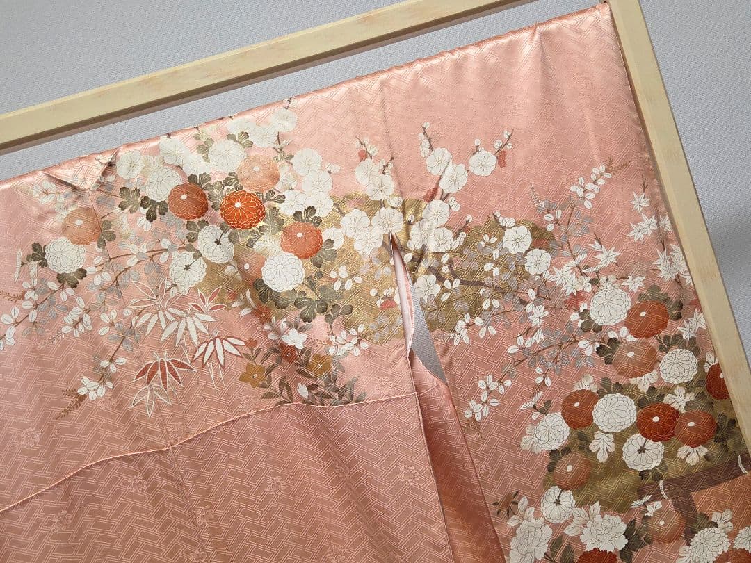 C5 吉澤友禅 吾妻徳穂 豪華な花模様 金彩 金駒刺繍 袷 正絹 振袖 着物