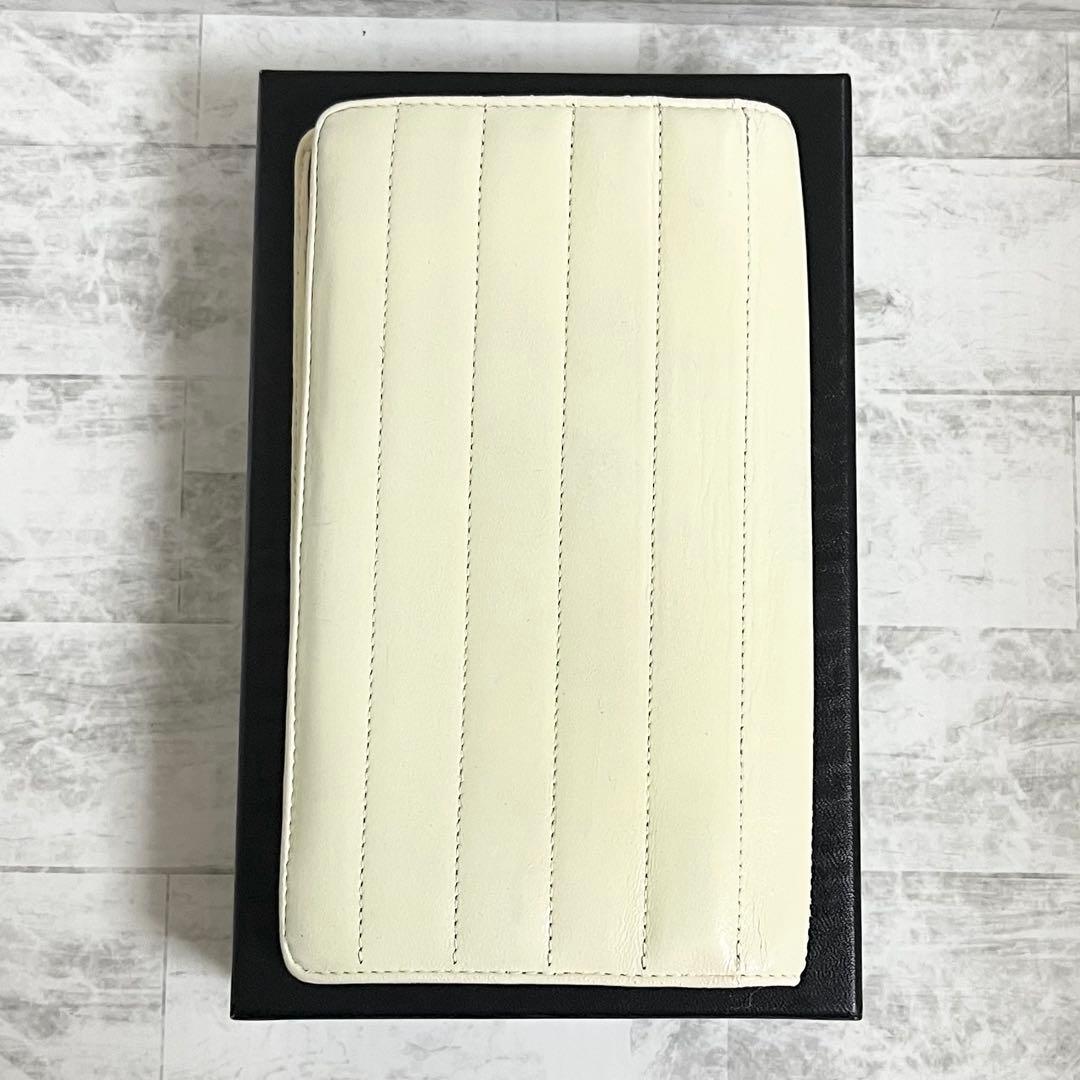 いちご様 CHANEL マドモアゼルライン ココマーク ステッチ 長財布 白