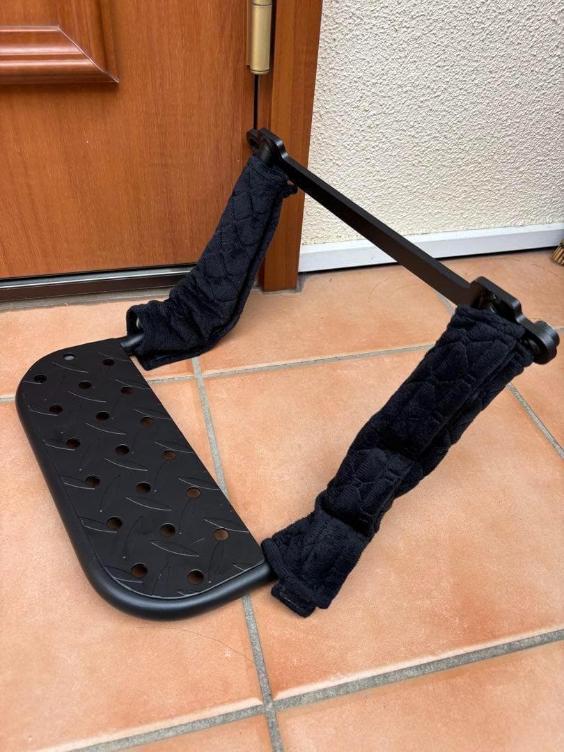 ハイエース レ200系 助手席 フットレスト　折畳み　足置き 即日発送