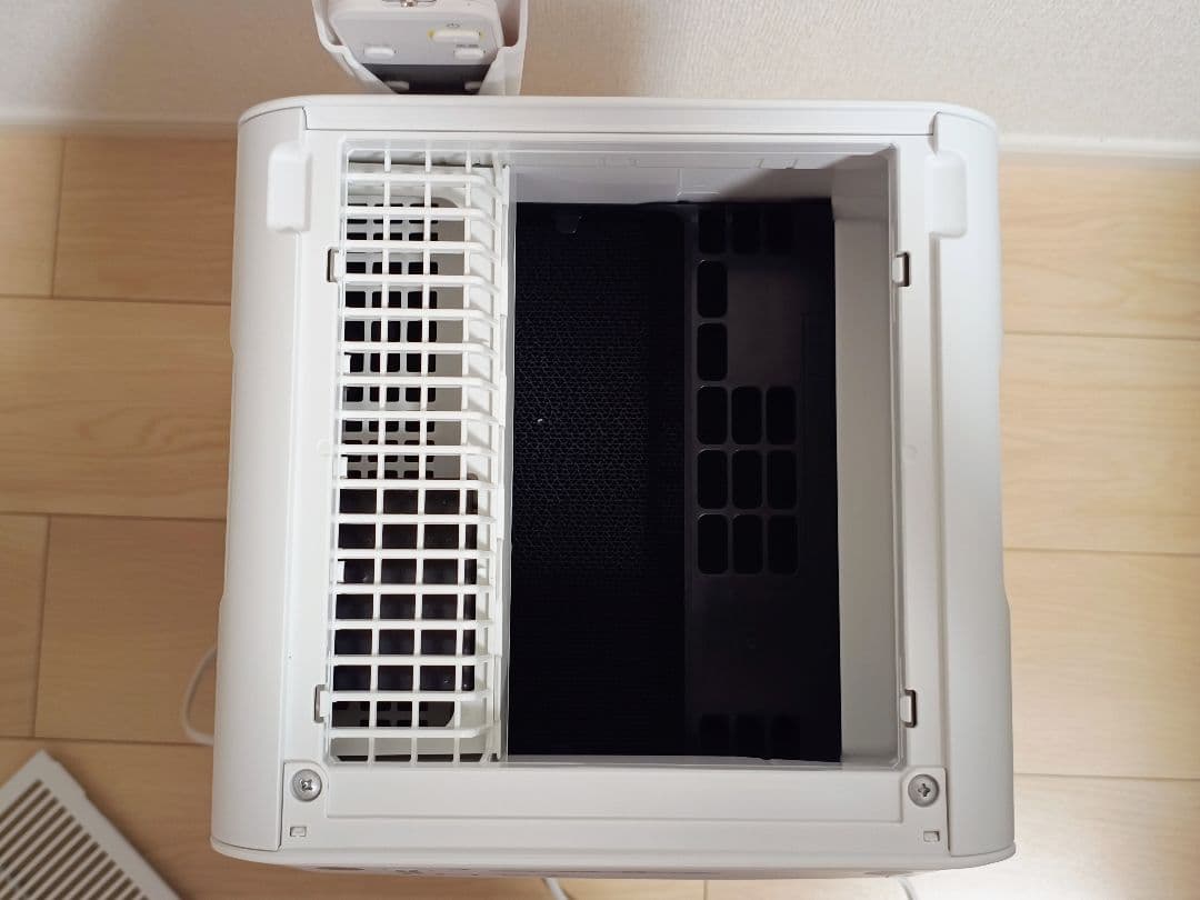 【値下げ！】ダイキンストリーマ空気清浄機MCA554AE3-W　花粉ハウスダスト