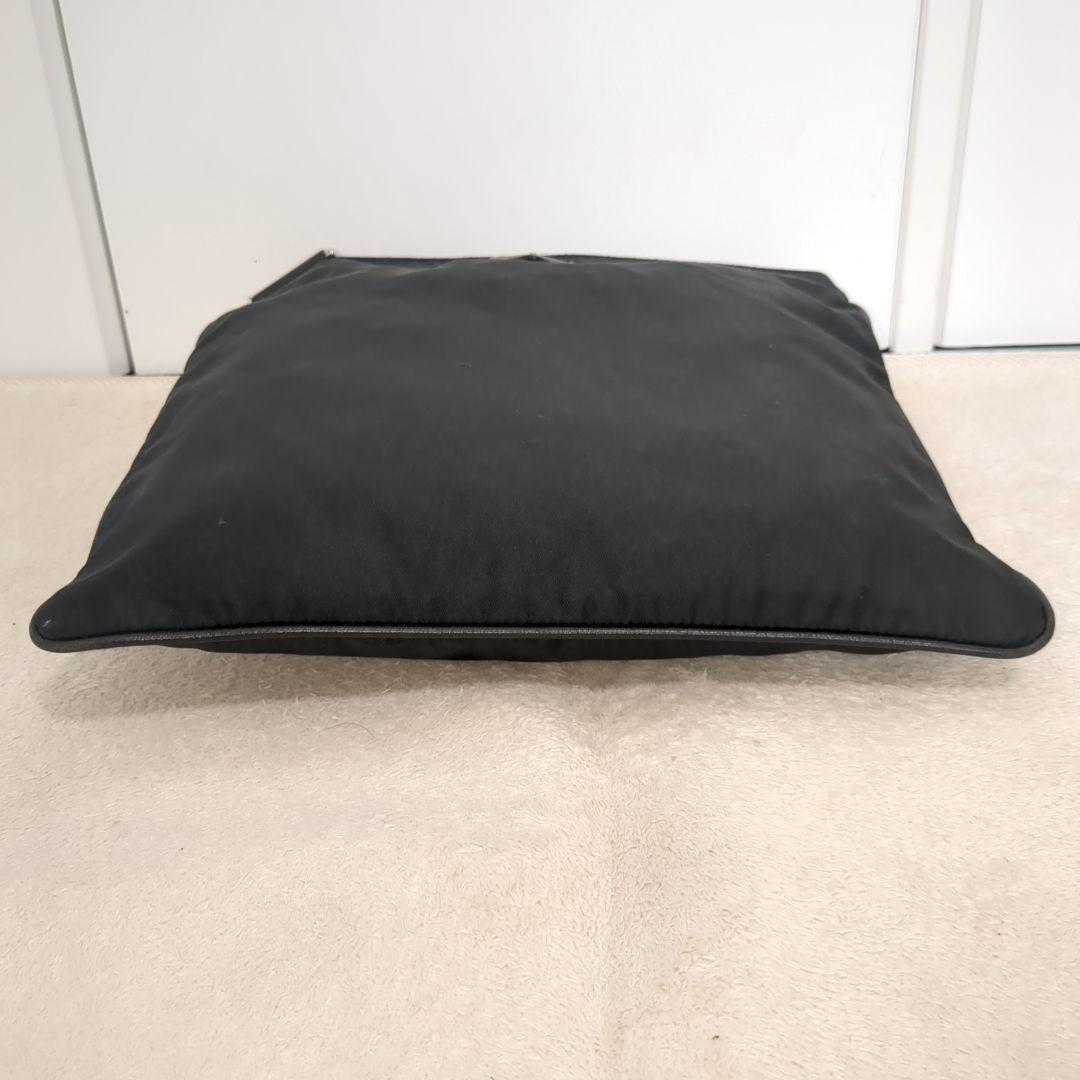 プラダ ショルダーバッグ ブラック サコッシュ ナイロン レザーパイピング